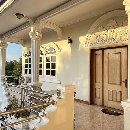 Lotus Blanc Homestay Баттамбанг Экстерьер фото