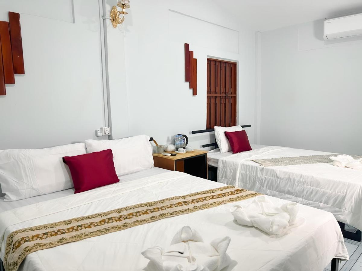 Lotus Blanc Homestay Баттамбанг Экстерьер фото
