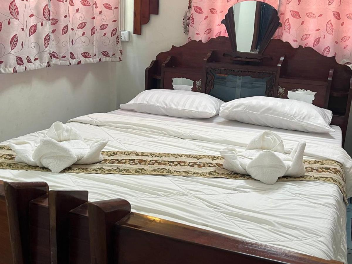 Lotus Blanc Homestay Баттамбанг Экстерьер фото