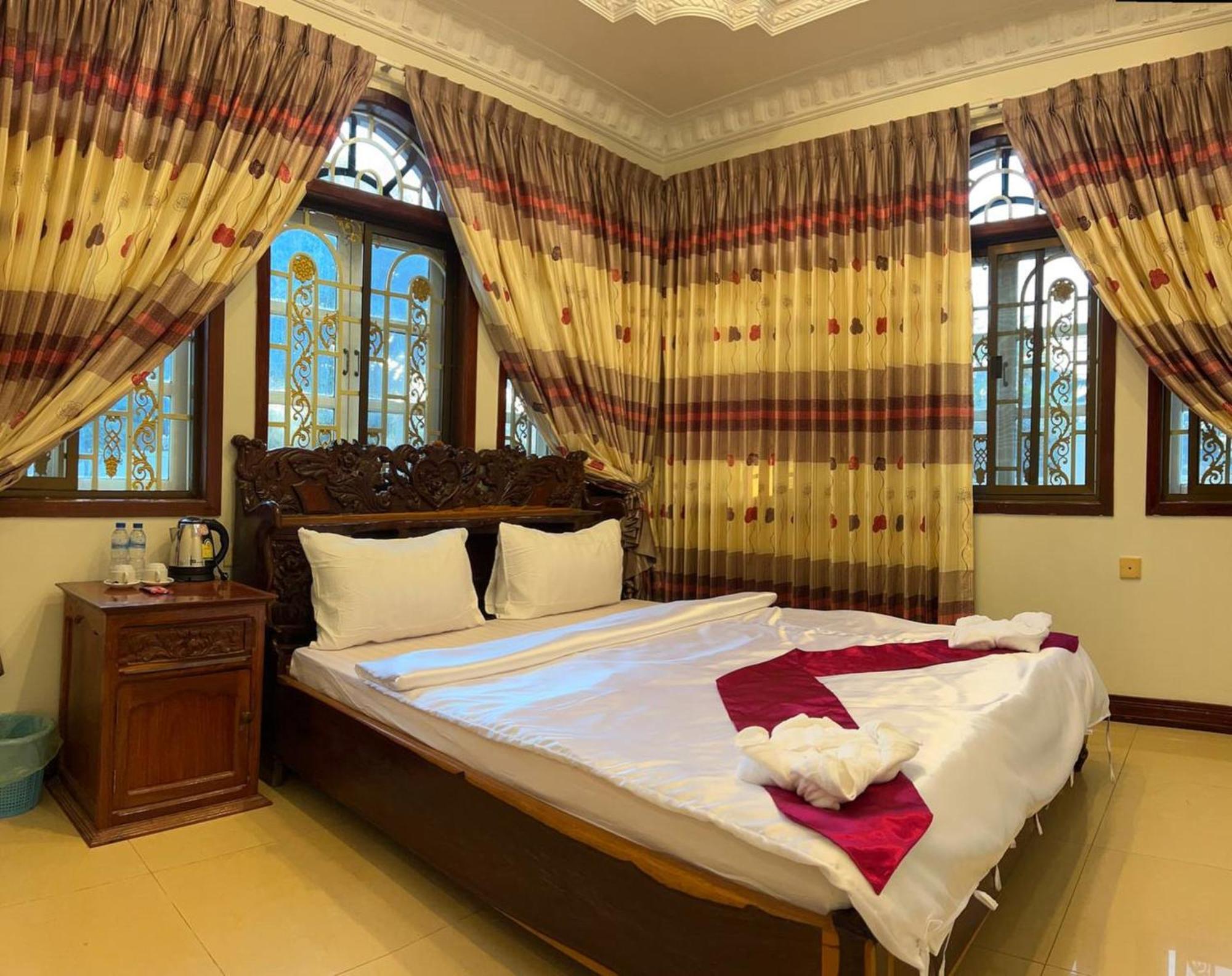 Lotus Blanc Homestay Баттамбанг Экстерьер фото
